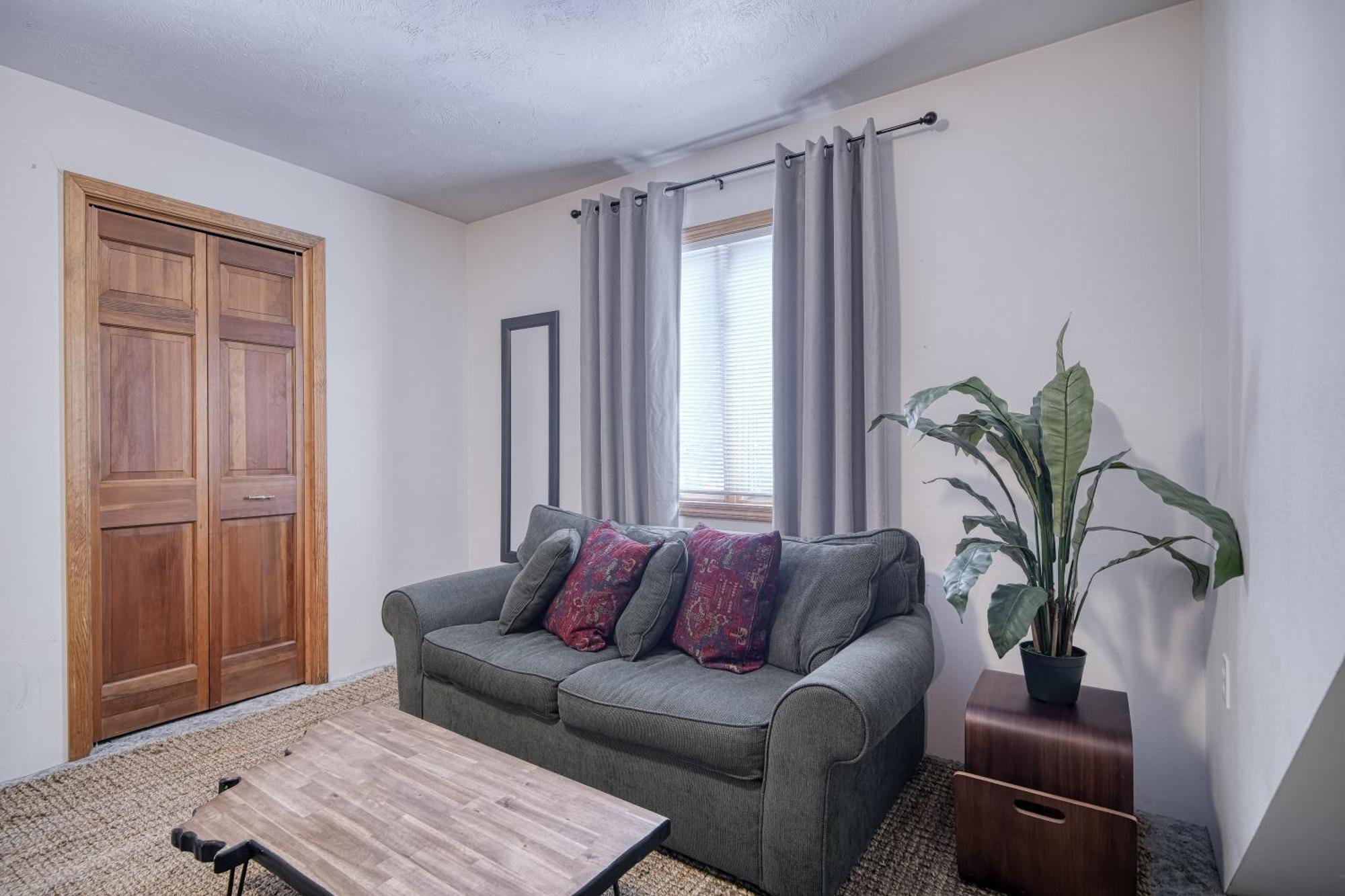 Wapiti View 6-Bedroom Cabin 28Mins To Yellowstone Айлънд Парк Екстериор снимка