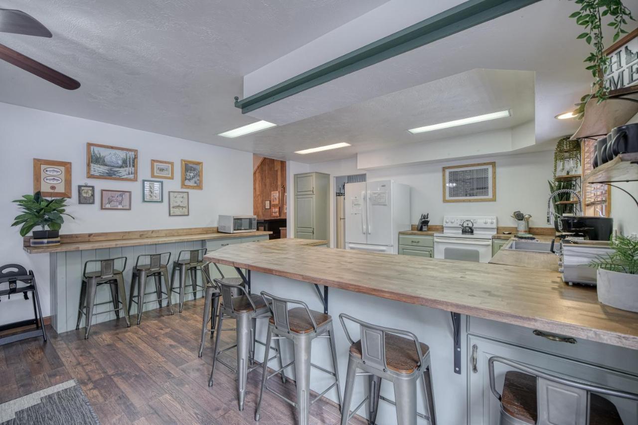Wapiti View 6-Bedroom Cabin 28Mins To Yellowstone Айлънд Парк Екстериор снимка