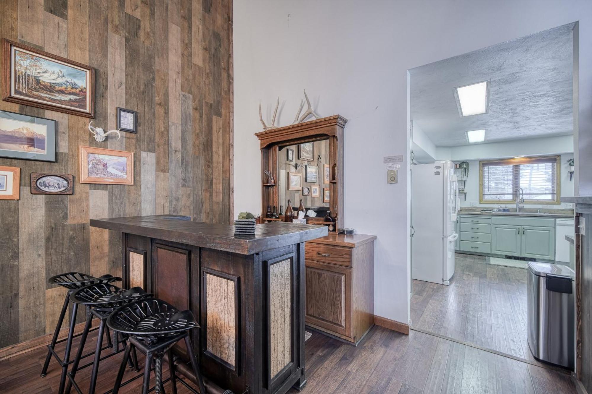 Wapiti View 6-Bedroom Cabin 28Mins To Yellowstone Айлънд Парк Екстериор снимка